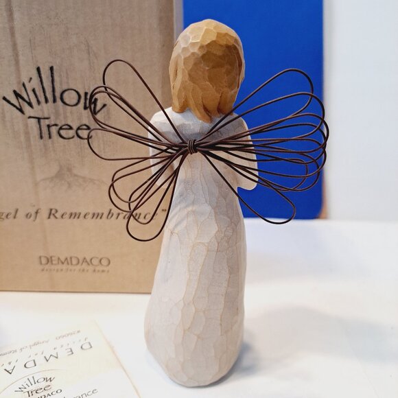 Willow Tree "Angel of Remembrance” figurine - Picture 4 of 10